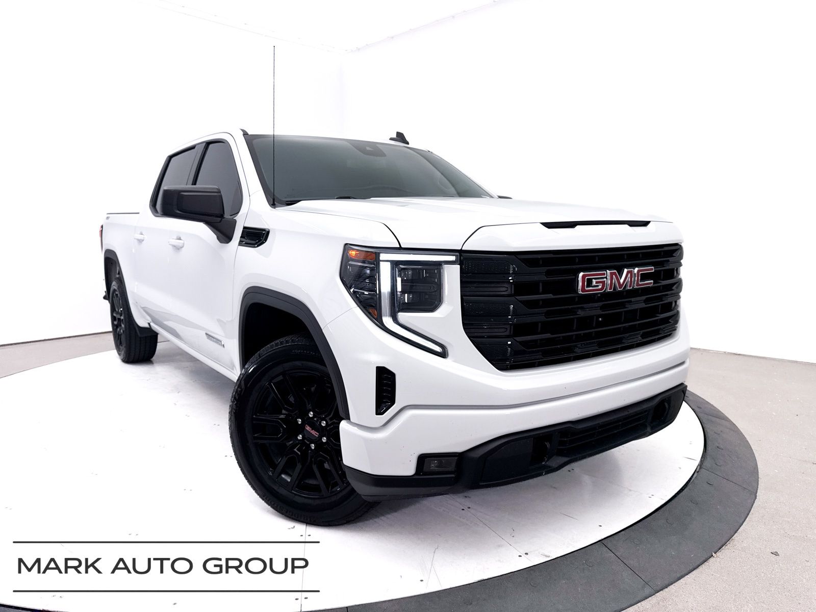 2023 GMC Sierra 4WD Crew Cab Std Box Elevation 3VL's photo