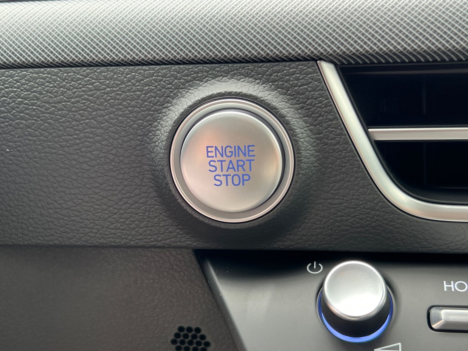 2025 Hyundai Sonata SE photo 23