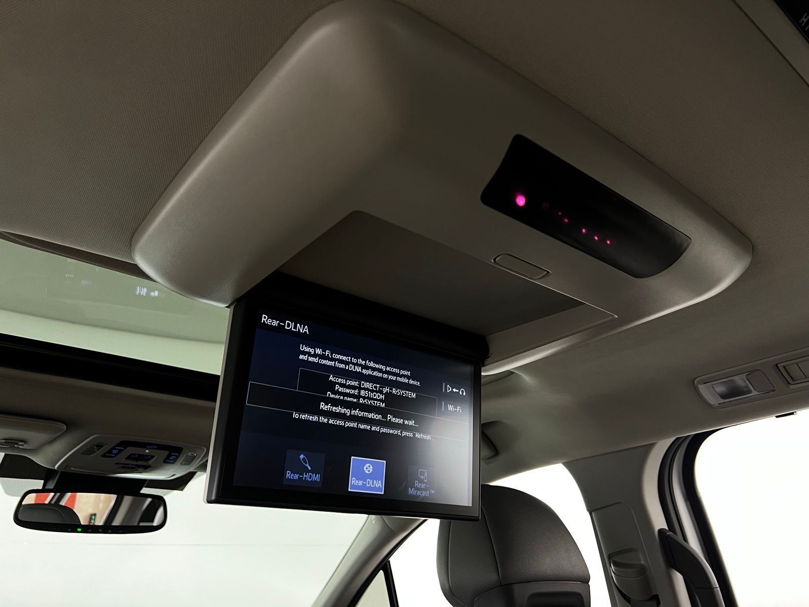 Thumbnail: 2023 Toyota Sienna - 27