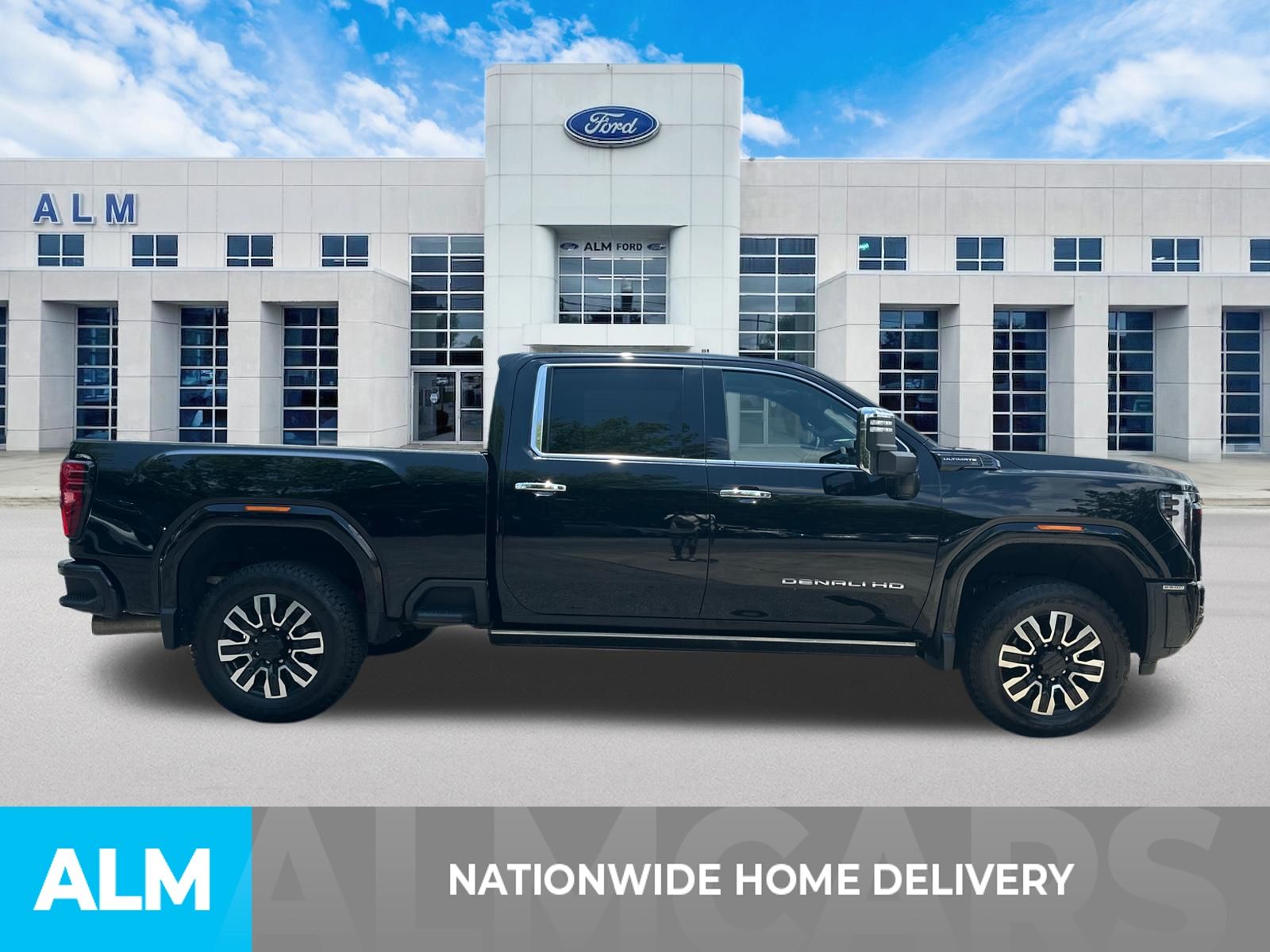 Used 2024 Black GMC Denali Ultimate image 4