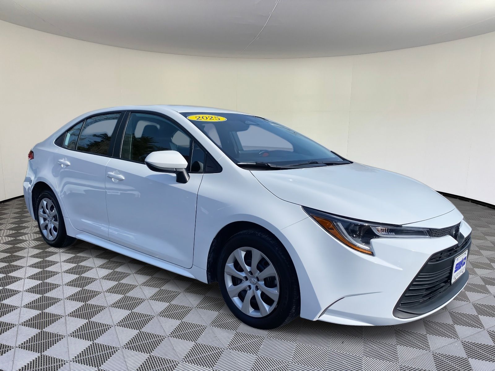 2025 Toyota Corolla LE FWD