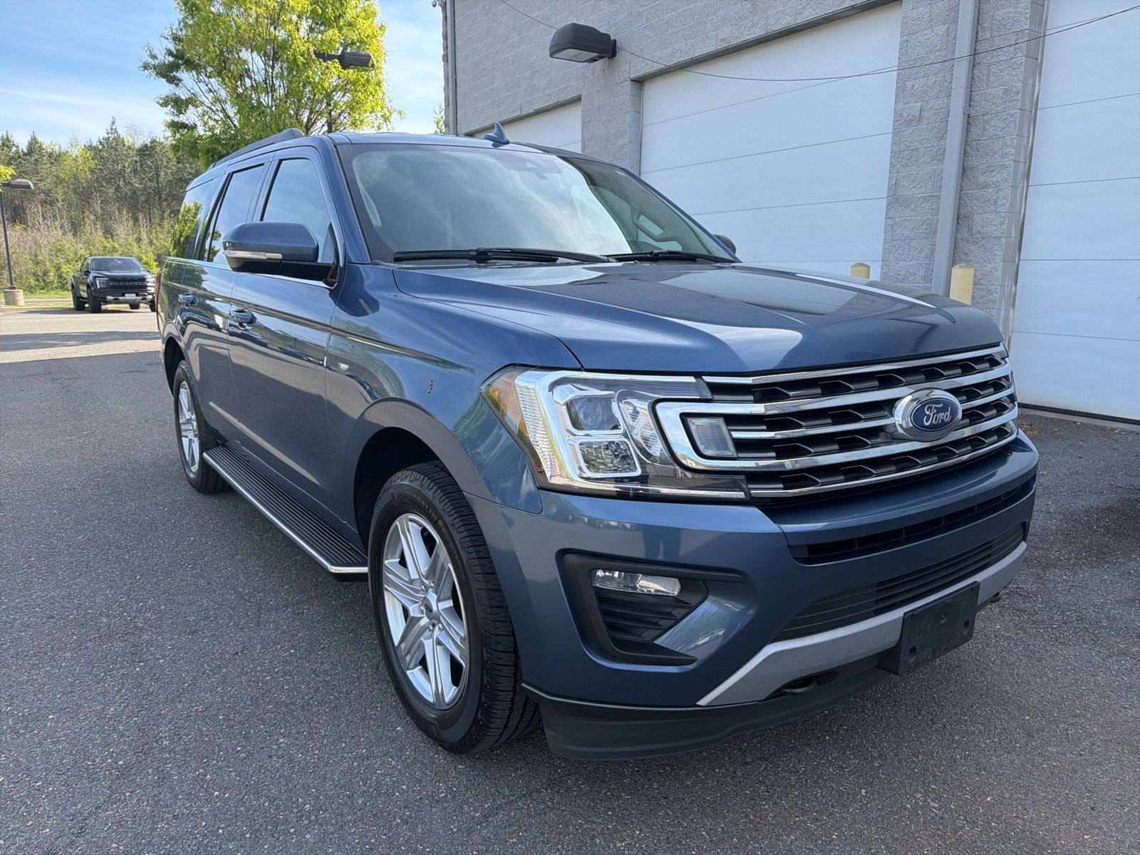 Blue Metallic 2019 Ford Expedition XLT 4WD SUV / Crossover Four-Wheel Drive Automatic