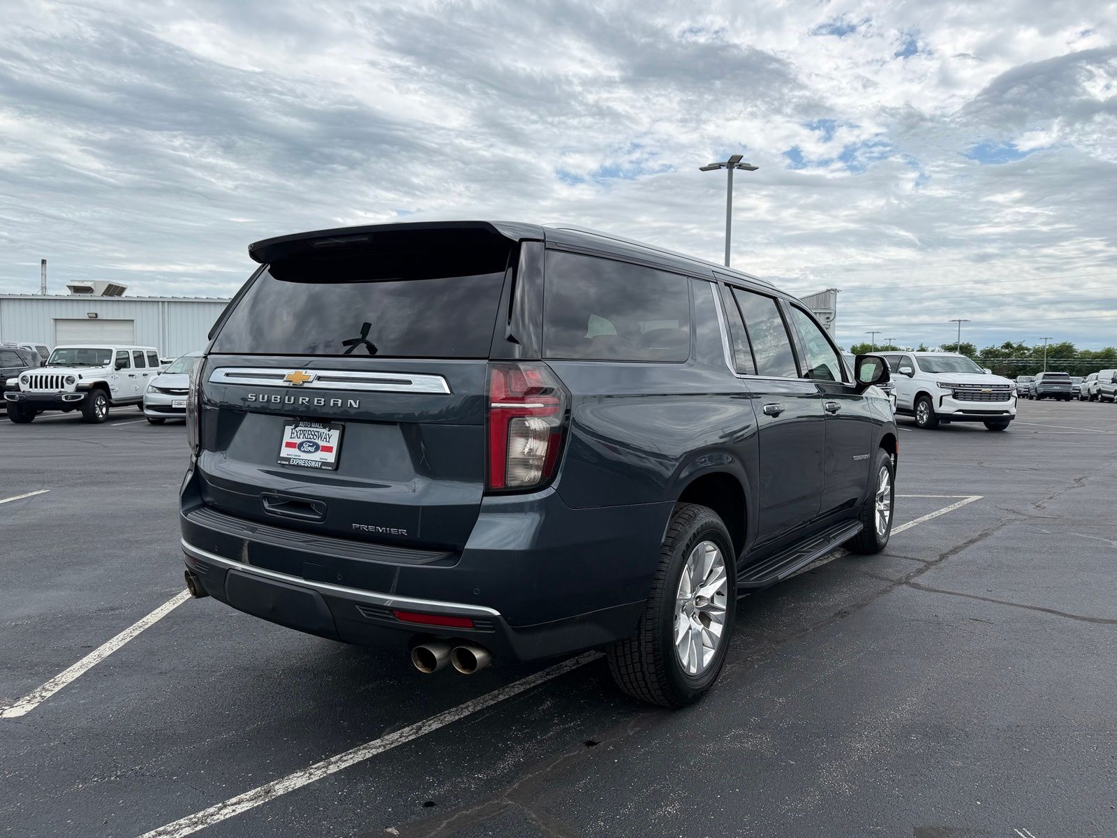 2021 Chevrolet Suburban image 6