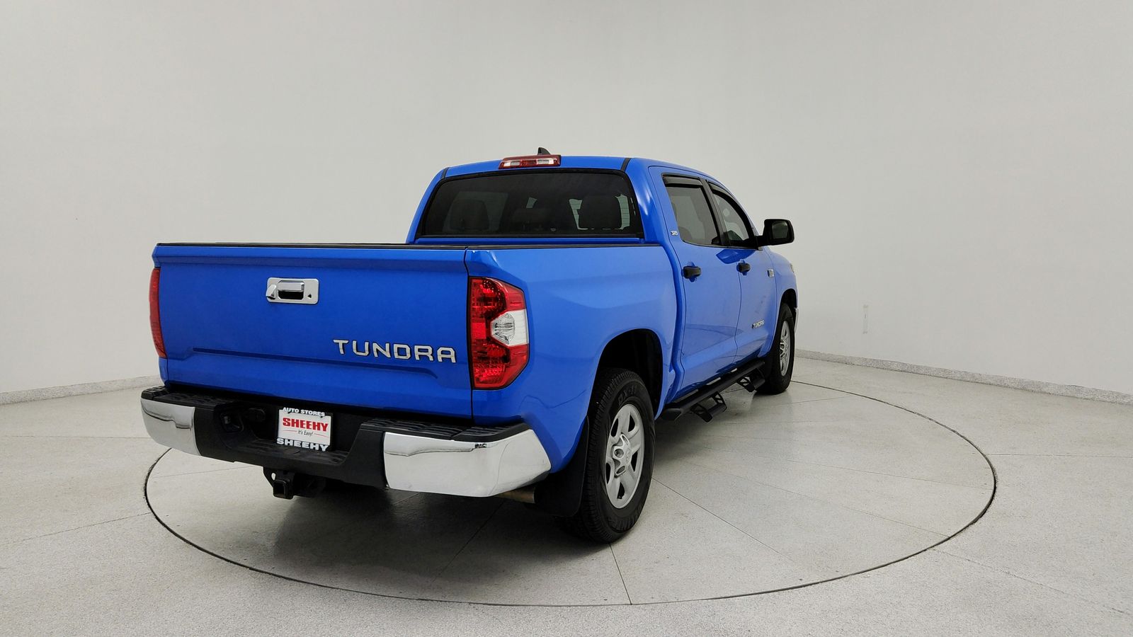 Used 2021 Blue Toyota SR5 image 6