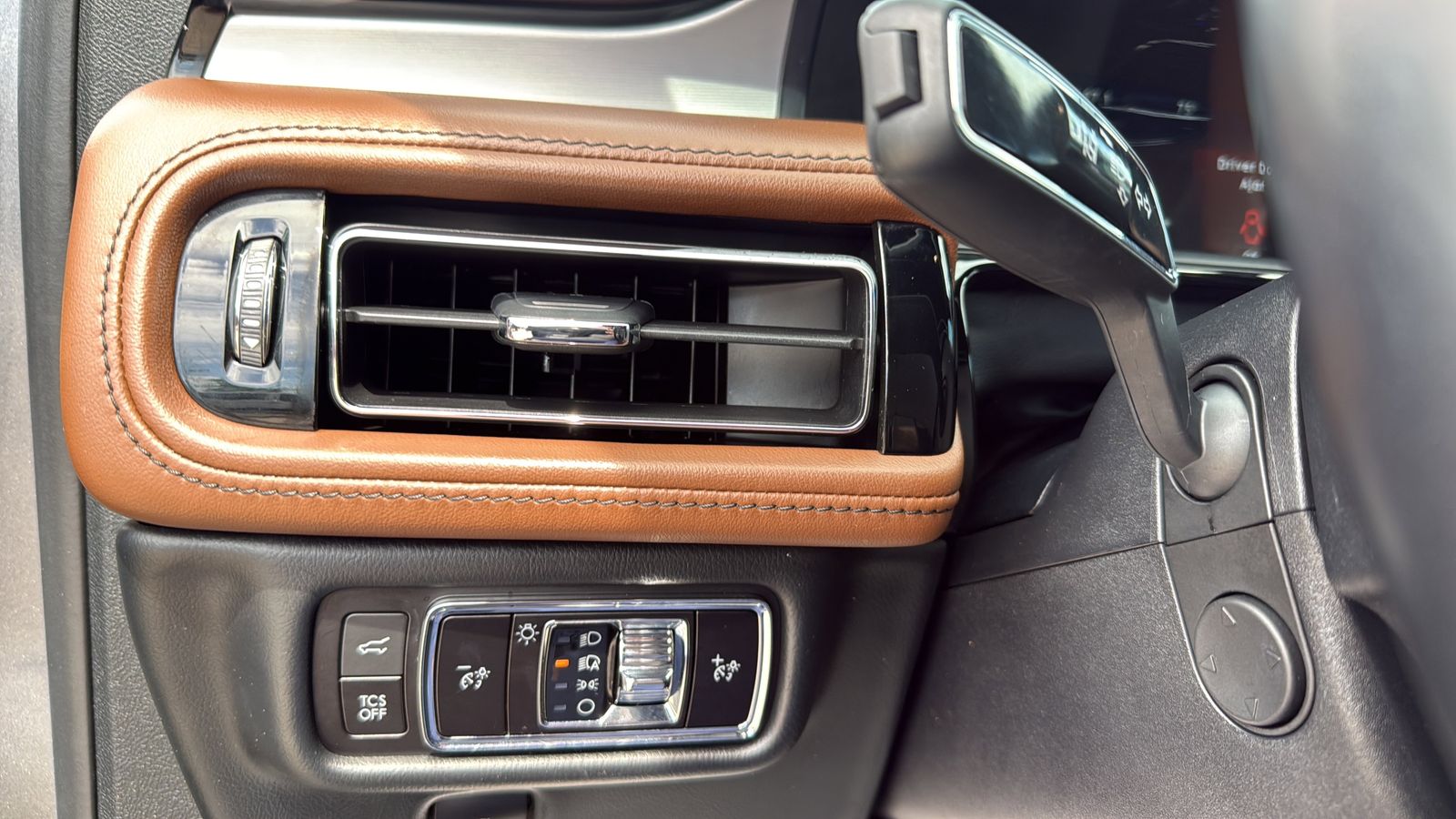 Used Car 2023 Lincoln Nautilus  Reserve For Sale Under $40,000 In Austin, Texas