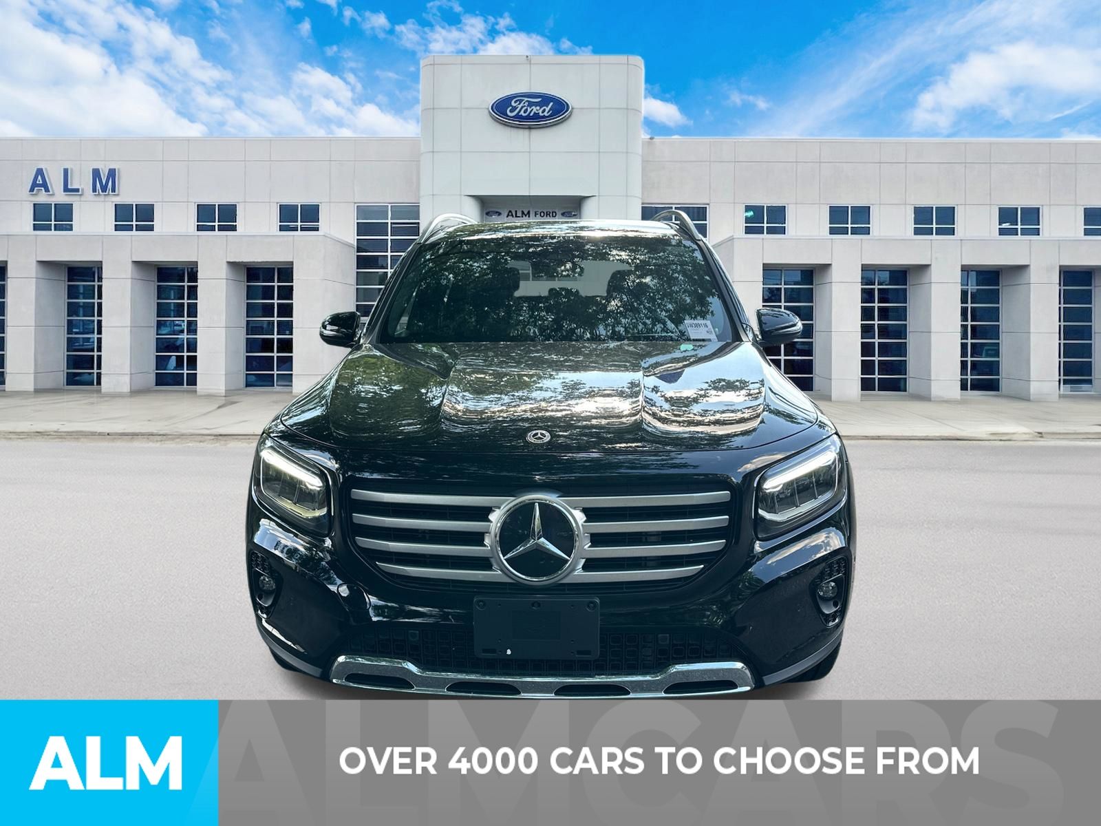Used 2025 Black Mercedes-Benz GLB 250 image 2