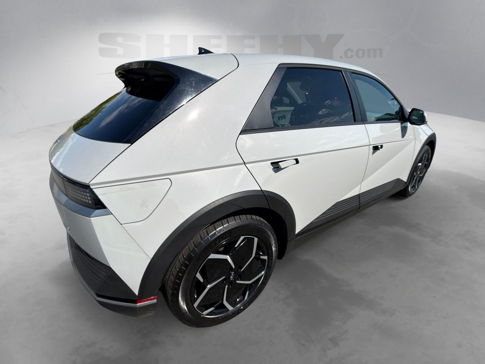 Used 2024 Gray Hyundai SEL image 12