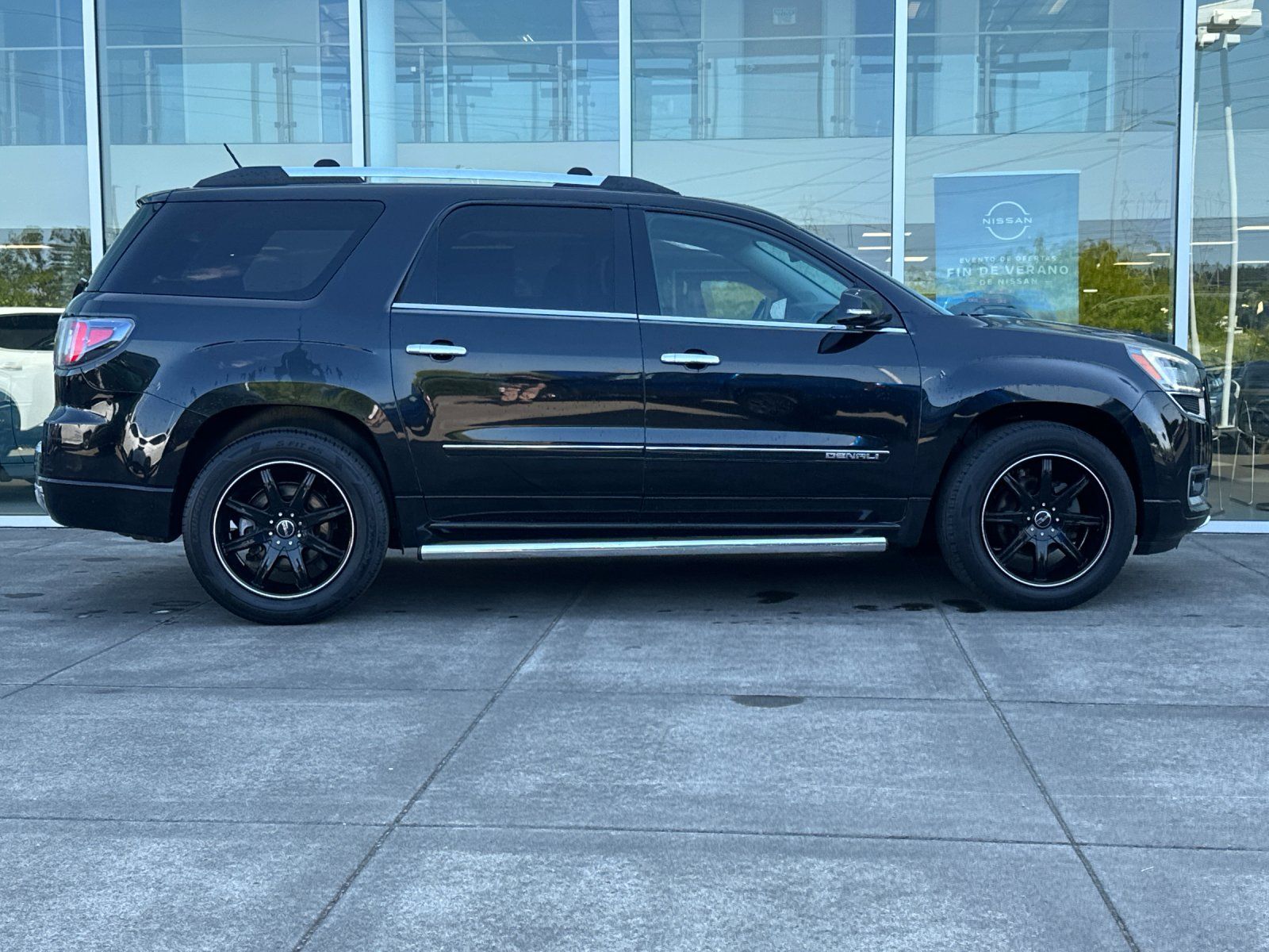 Used 2015 GMC Acadia Denali with VIN 1GKKVTKD3FJ116585 for sale in Wilsonville, OR