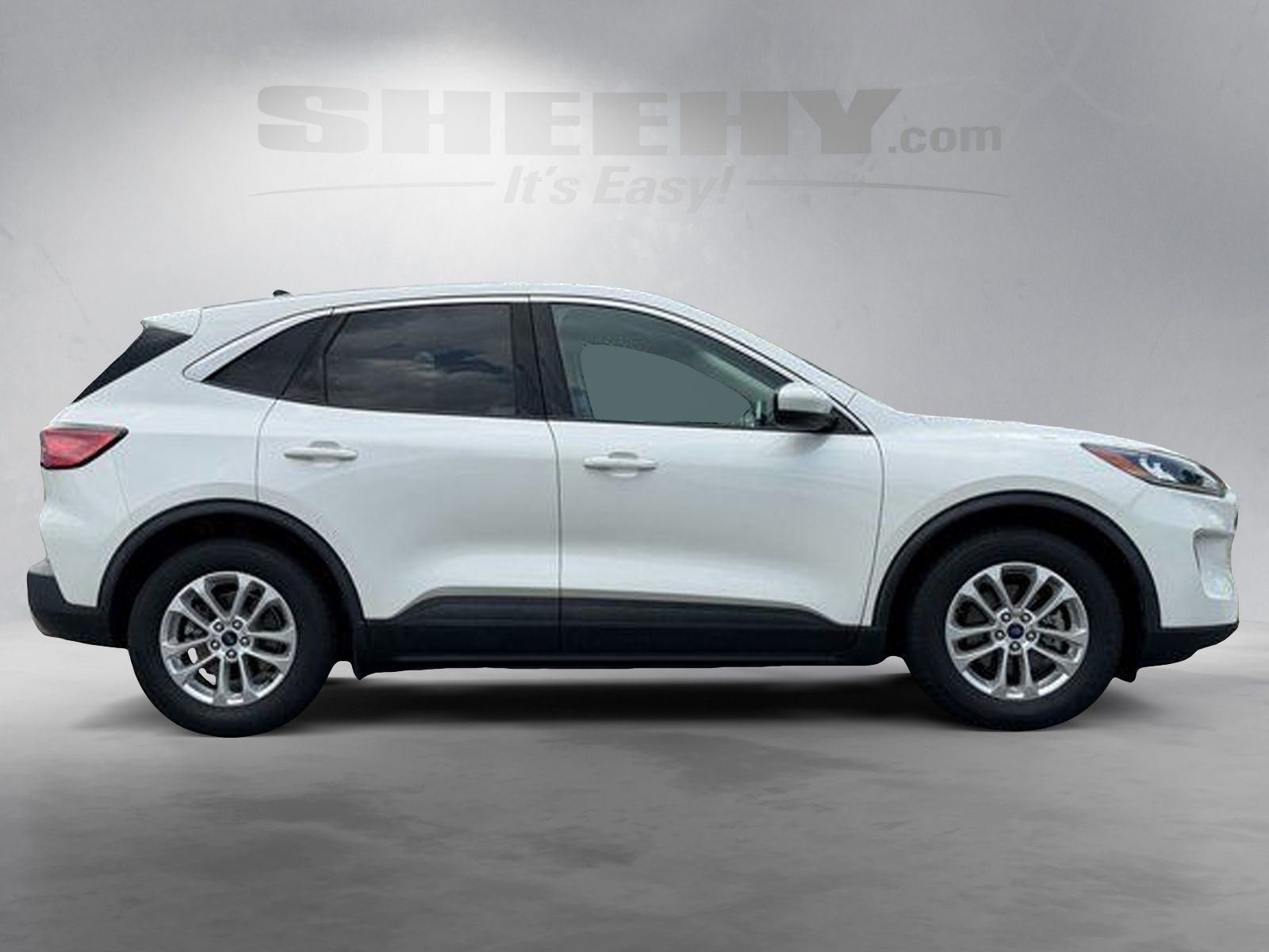 Certified Used 2020 Oxford White Ford SE image 10