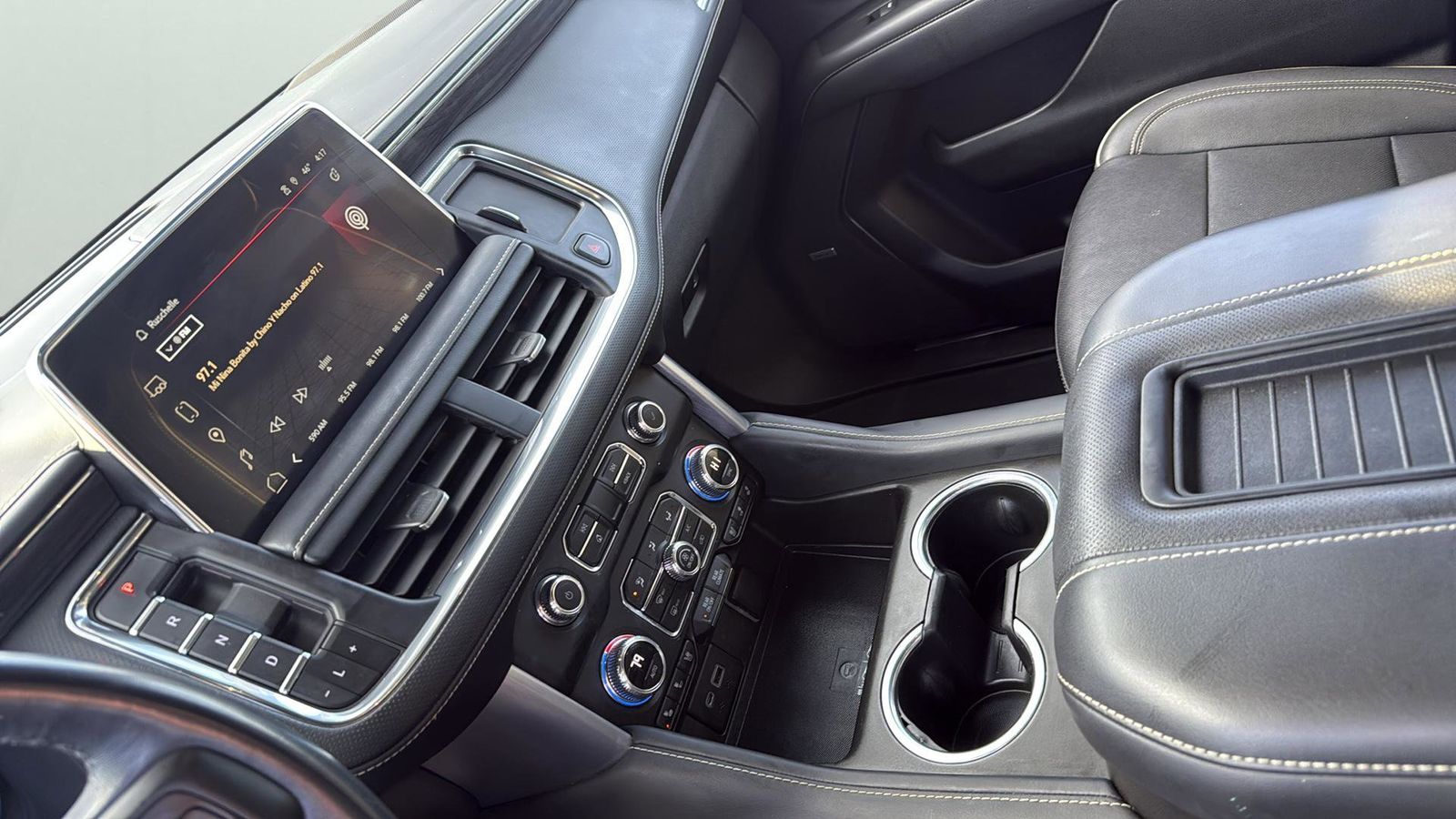 Used Car 2023 Gmc Yukon Xl  Slt For Sale Under $50,000 In Austin, Texas