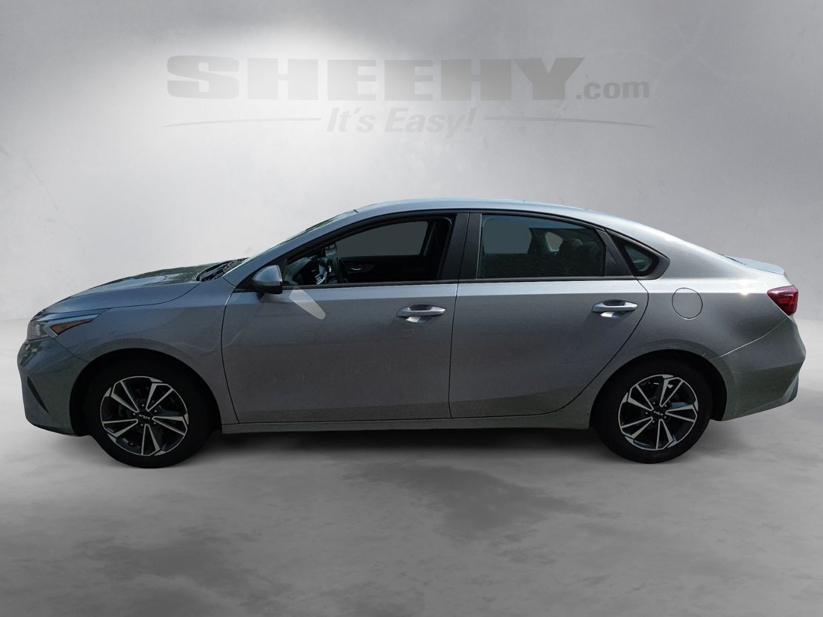 Used 2023 Gray Kia LXS image 14
