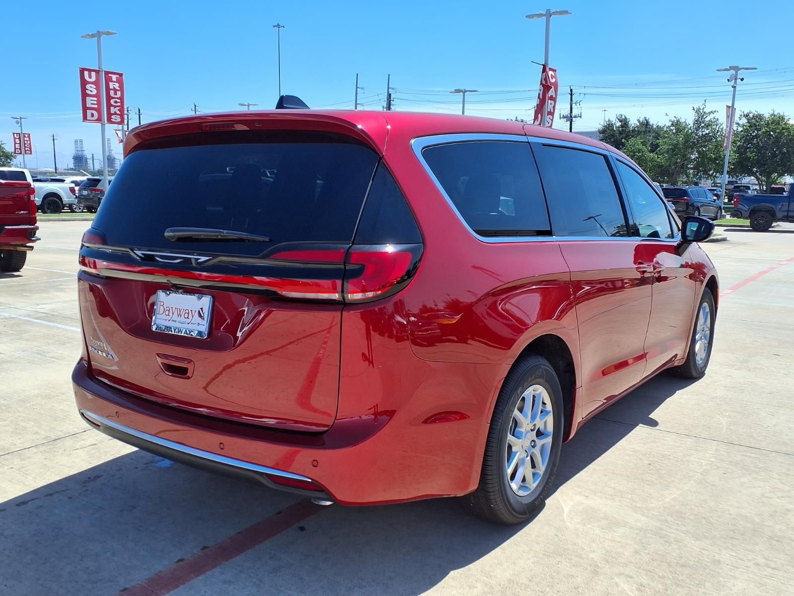 2027 Chrysler Pacifica Select - 2