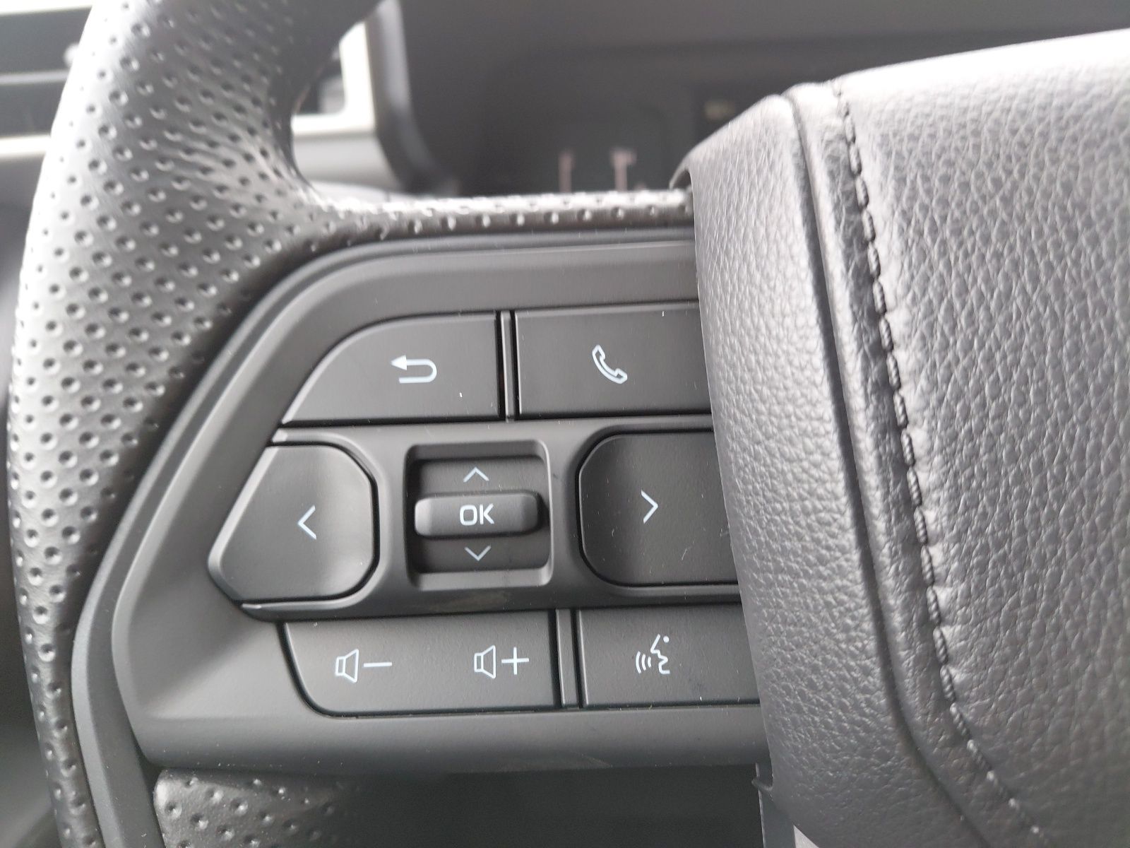 new 2025 Toyota Tacoma car, priced at $38,014