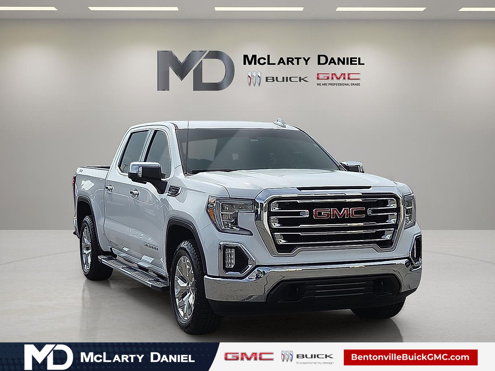 Summit White 2019 GMC Sierra 1500 Pickup Truck Four-Wheel Drive 8-Speed Automatic