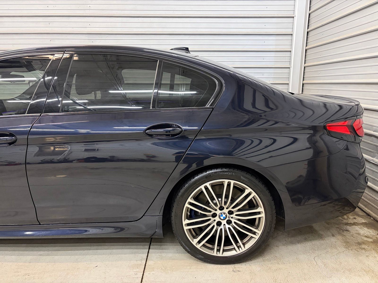 Photo 5 of 2020 BMW 5 Series M550i xDrive