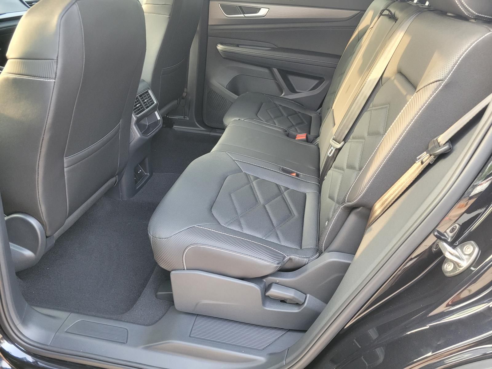 new 2026 Volkswagen Atlas Cross Sport car, priced at $41,026