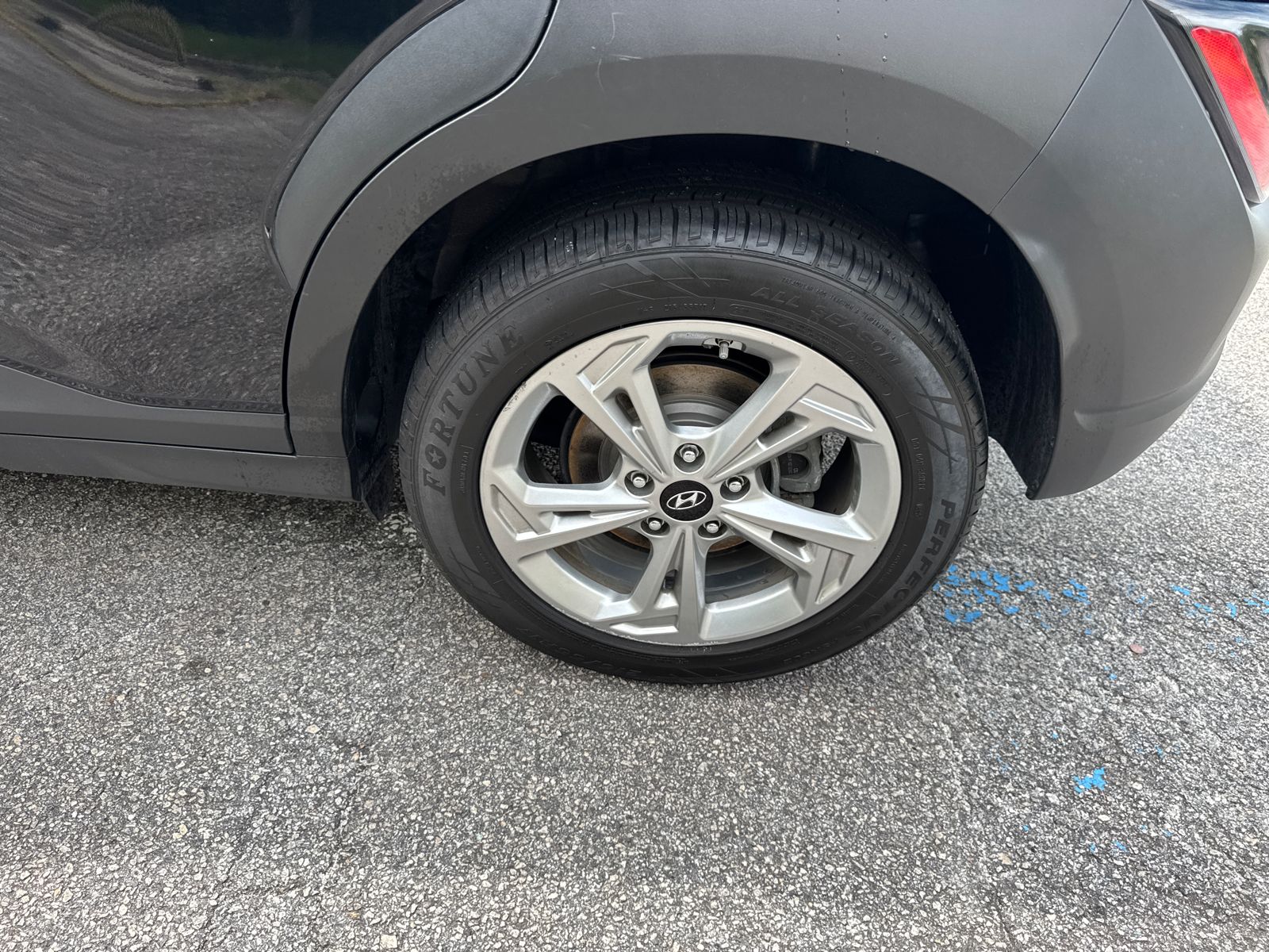 Used 2023 Black Hyundai SEL image 19