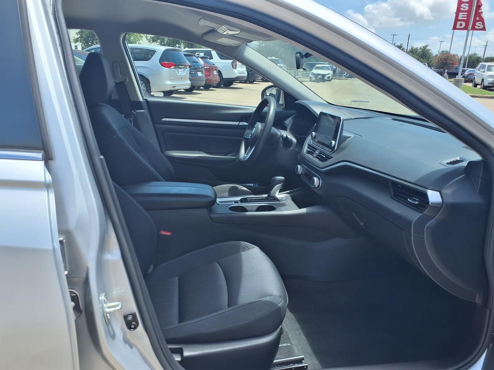 2022 Nissan Altima 2.5 SV Silver at Bravo Nissan