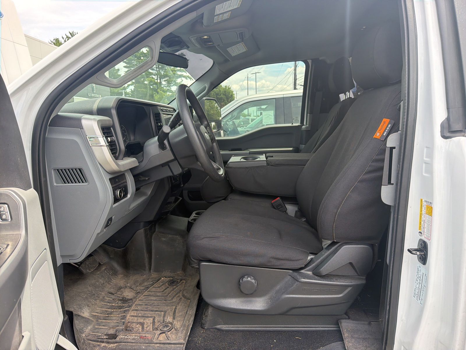 Certified Used 2024 Oxford White Ford XL image 9