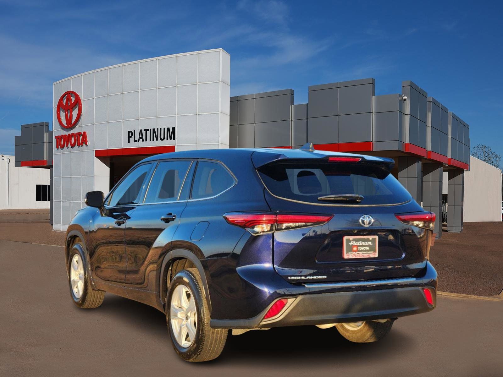 2022 Toyota Highlander L 4