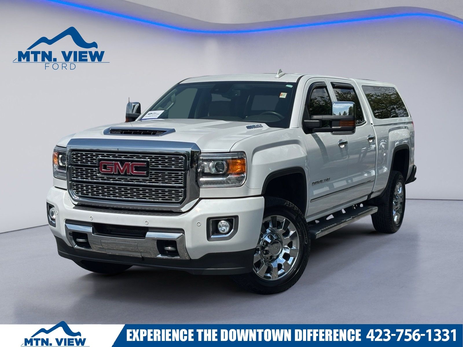White Frost Tricoat 2018 GMC Sierra 2500HD Pickup Truck Four-Wheel Drive 6-Speed Automatic