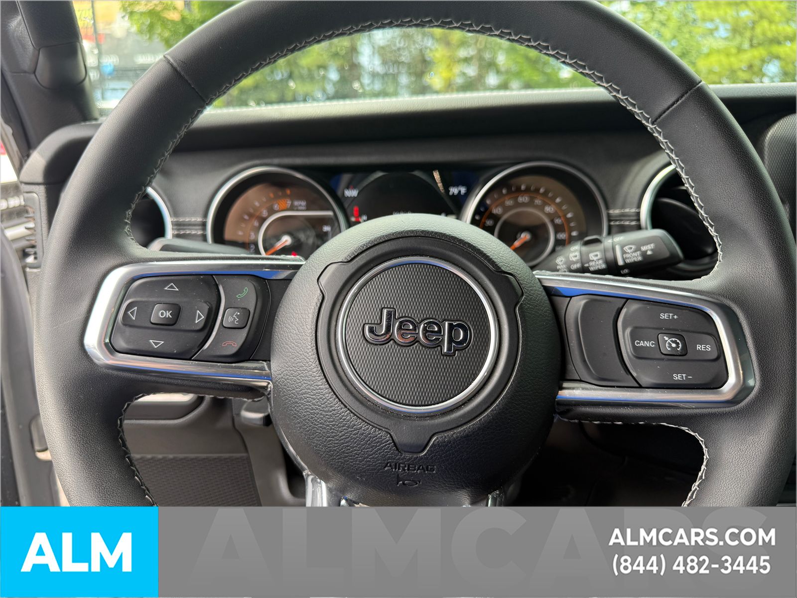 Used 2023 Silver Jeep Sahara image 22