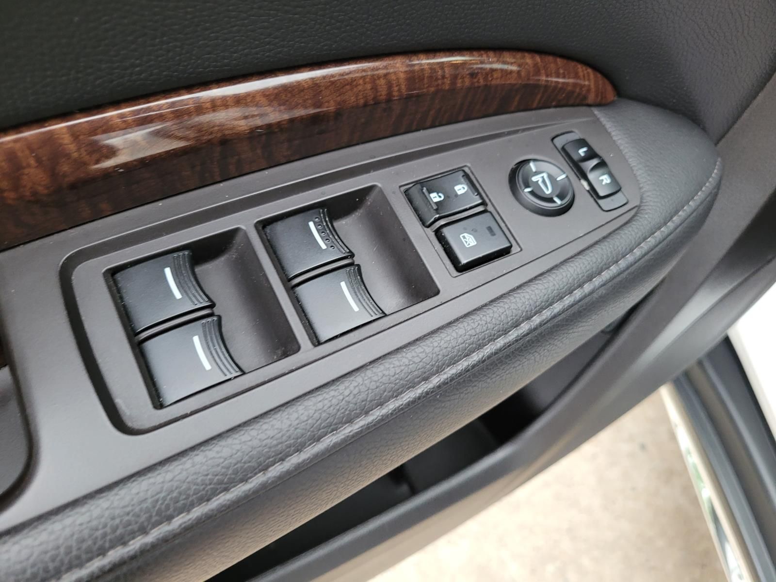 used 2020 Acura MDX car, priced at $20,500