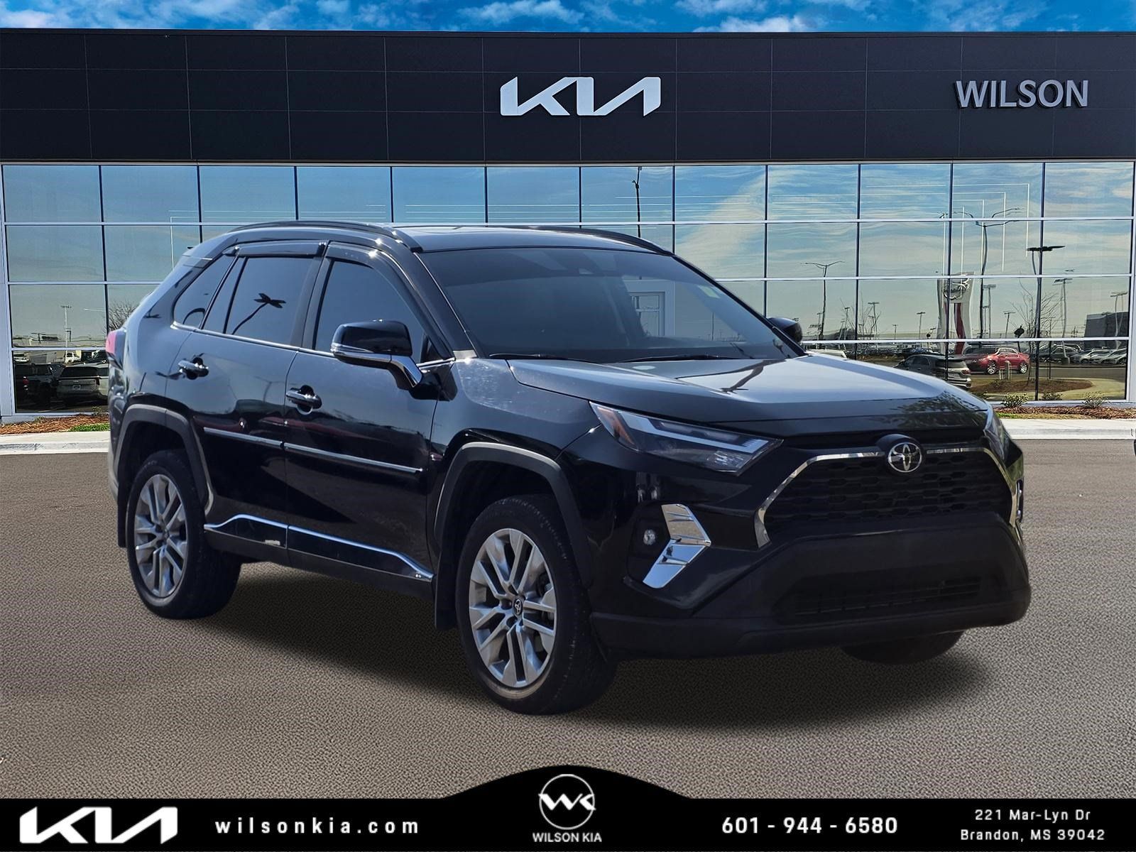 2025 Toyota RAV4 XLE Premium FWD