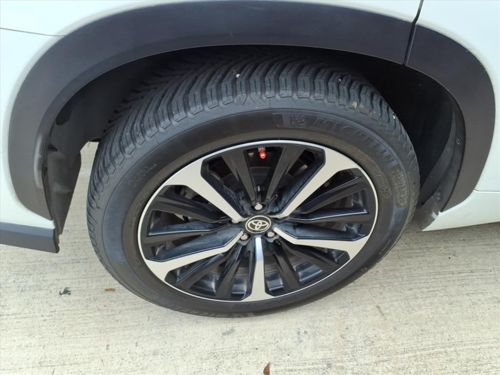 2021 Toyota Highlander XSE White at Autostrade