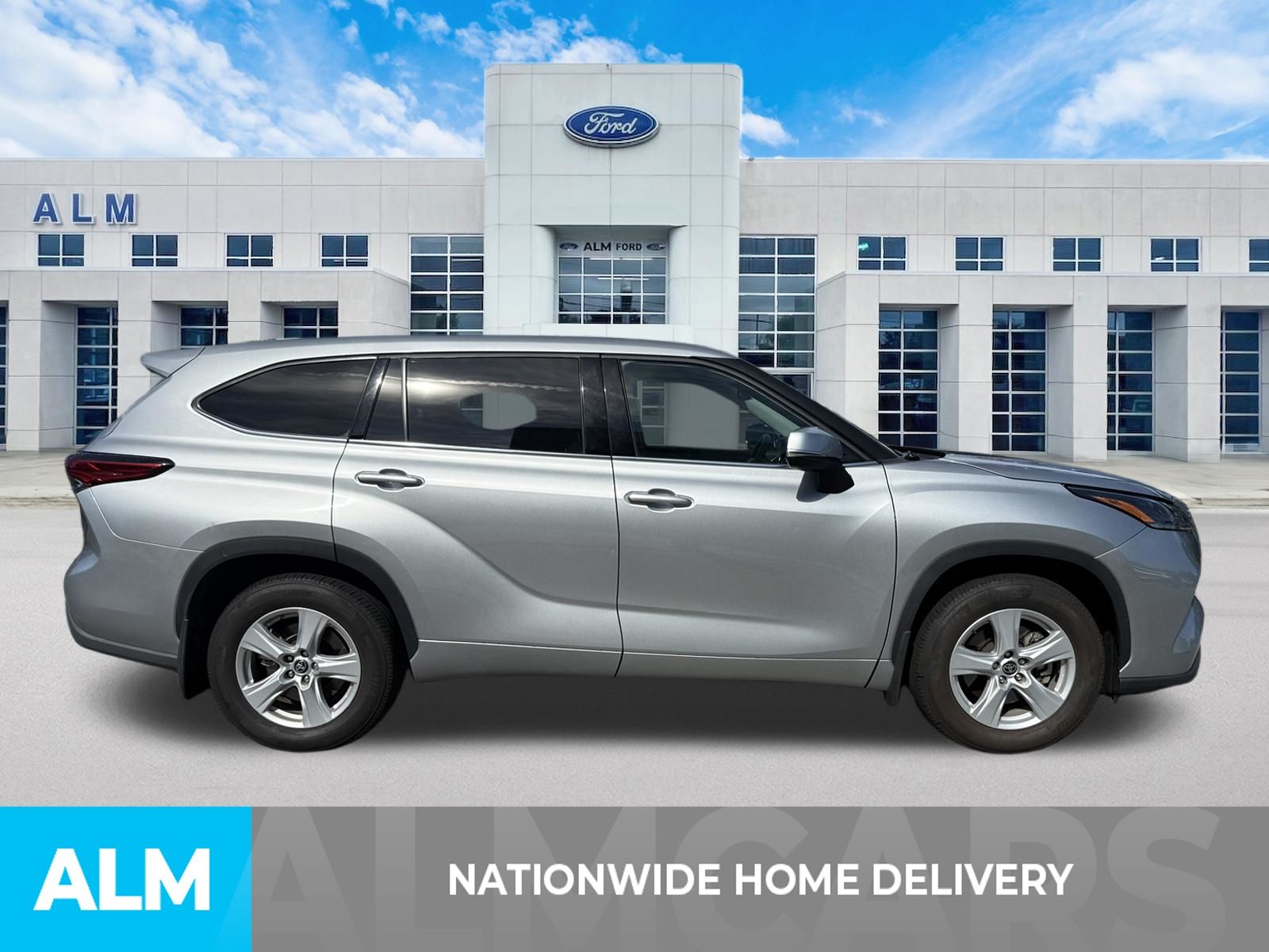 Used 2021 Silver Toyota L image 4
