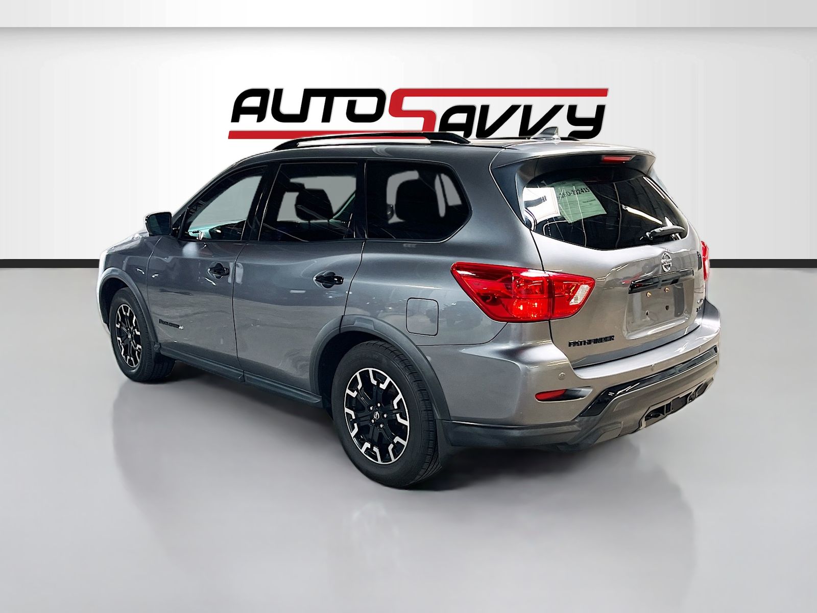 Used 2020 Gray Nissan SL image 5