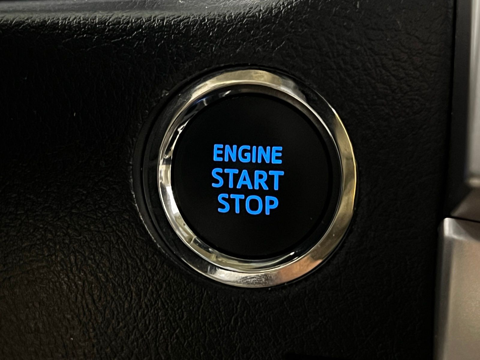 Thumbnail: 2023 Toyota 4Runner - 23