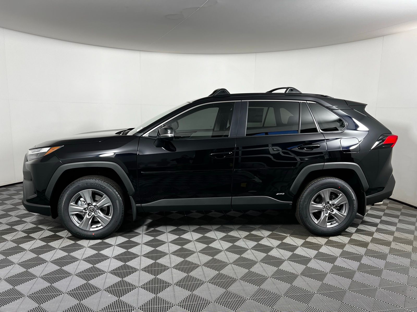 Thumbnail: 2025 Toyota RAV4 - 8