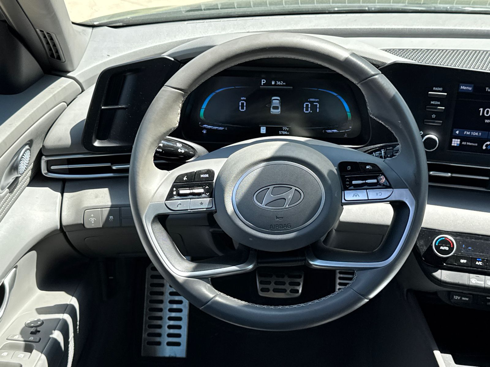 Certified Used 2025 Gray Hyundai SEL Sport image 23