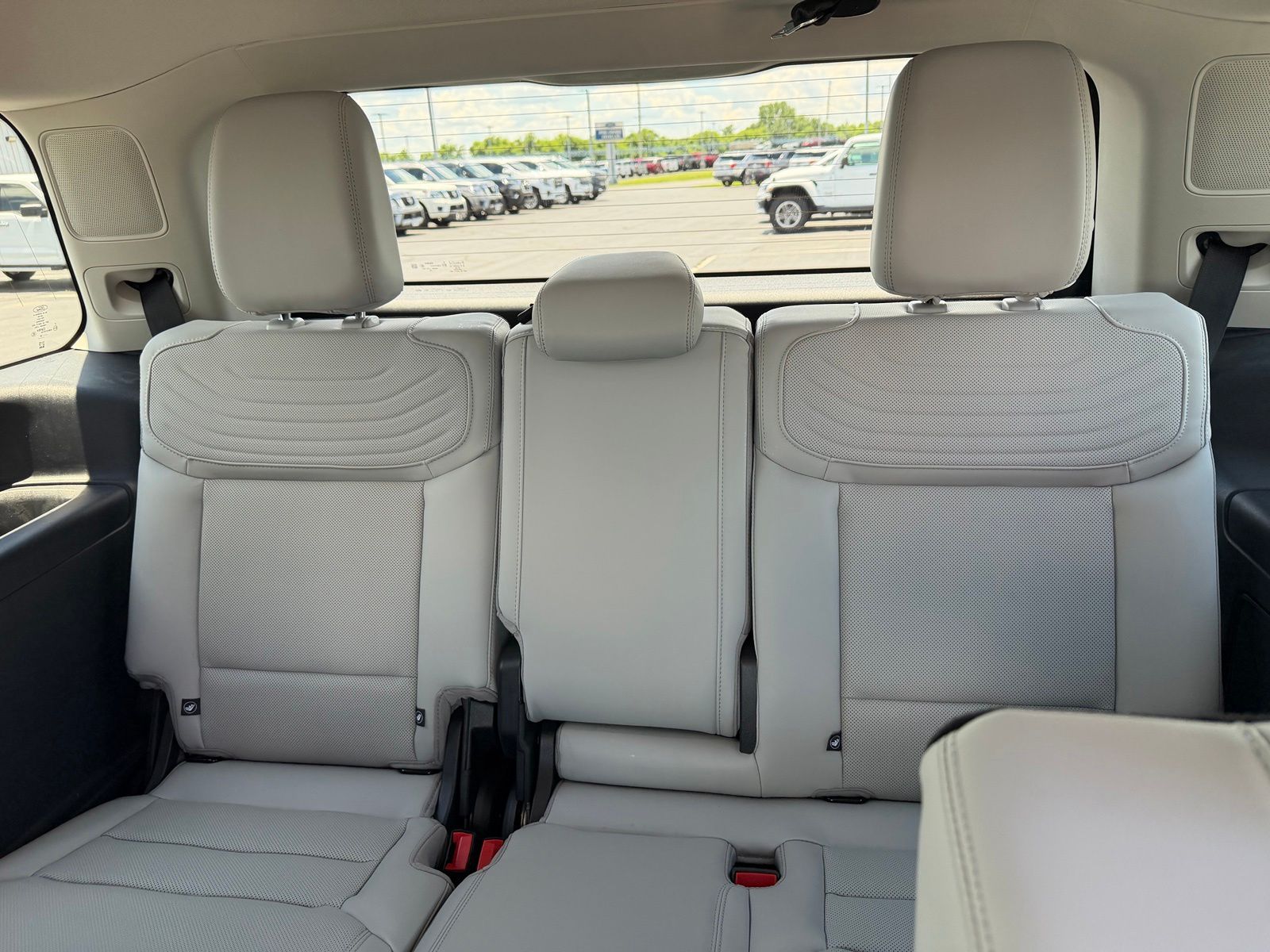 2026 Ford Expedition image 15
