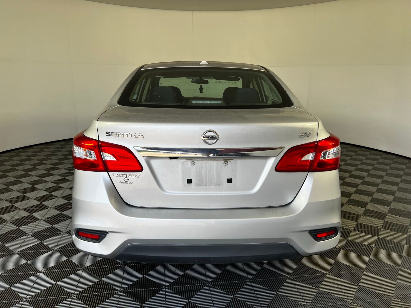 Thumbnail: 2019 Nissan Sentra - 6