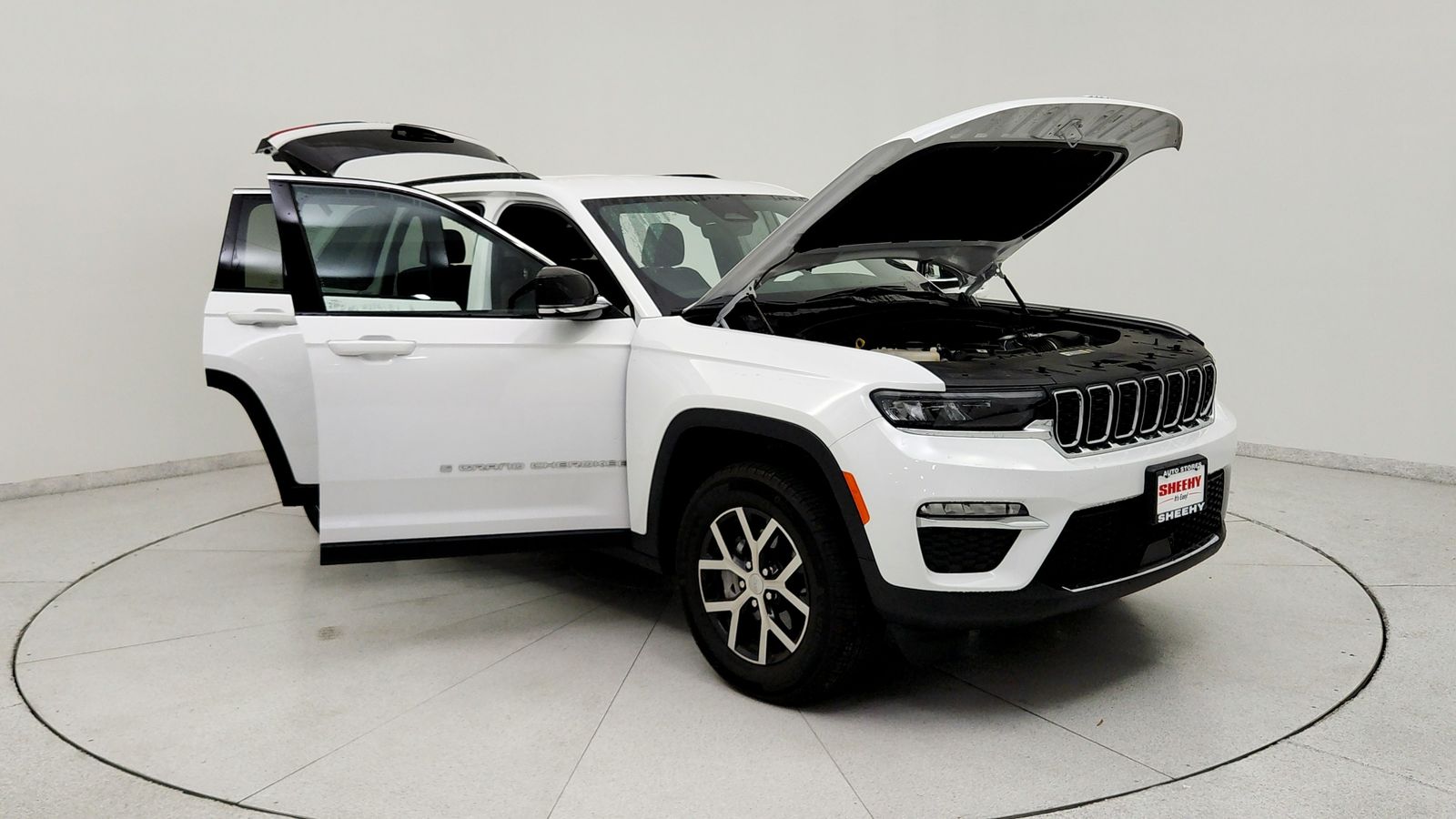 Used 2025 White Jeep Limited image 11