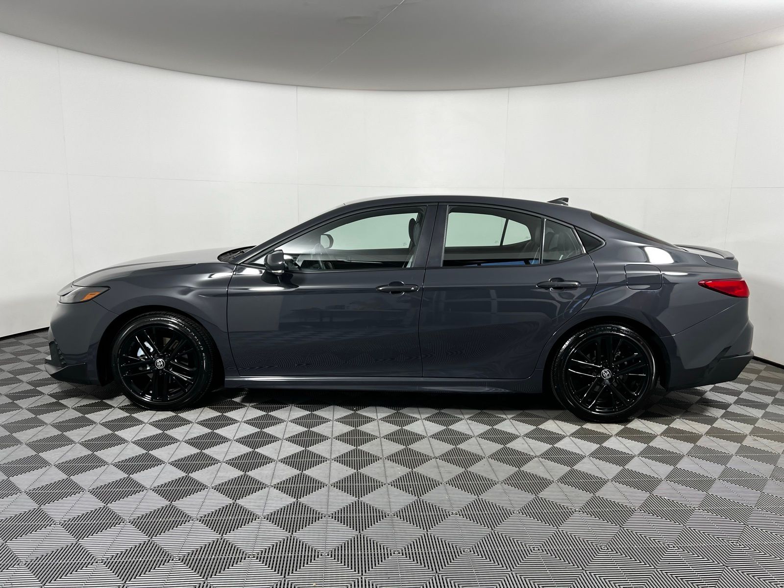 Thumbnail: 2025 Toyota Camry - 8