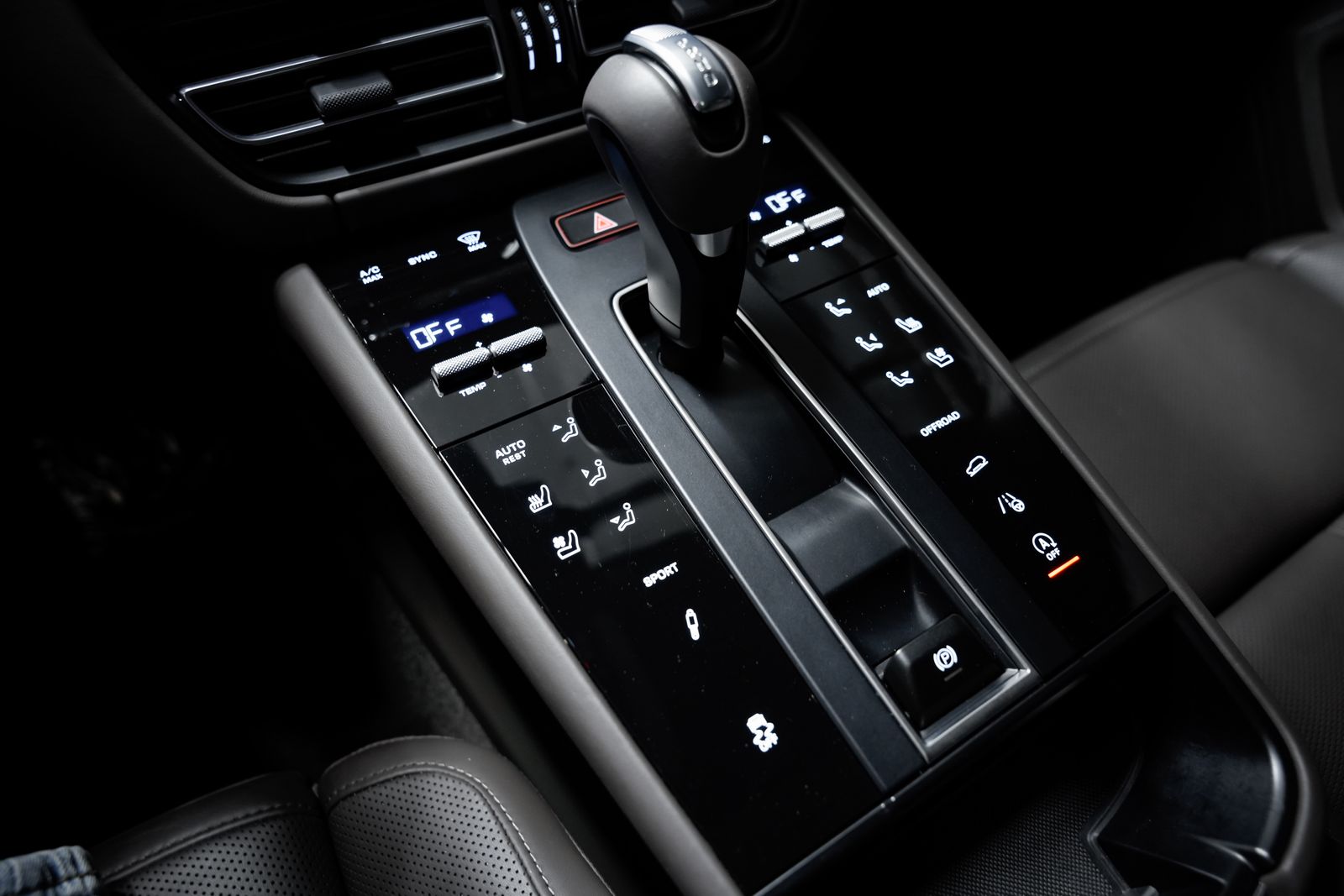 2024 Porsche Macan S — photo 15
