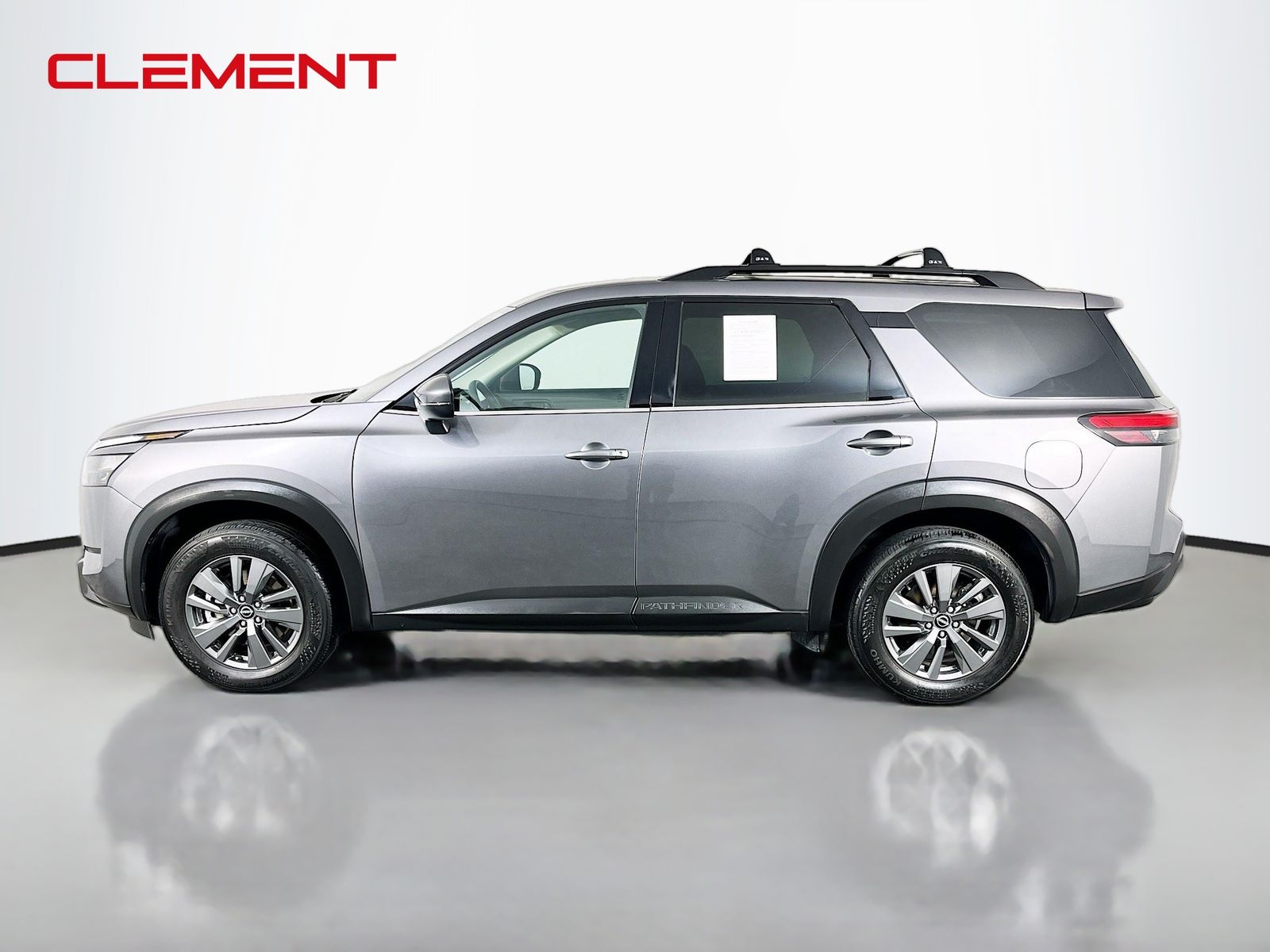 View vehicle photo 5