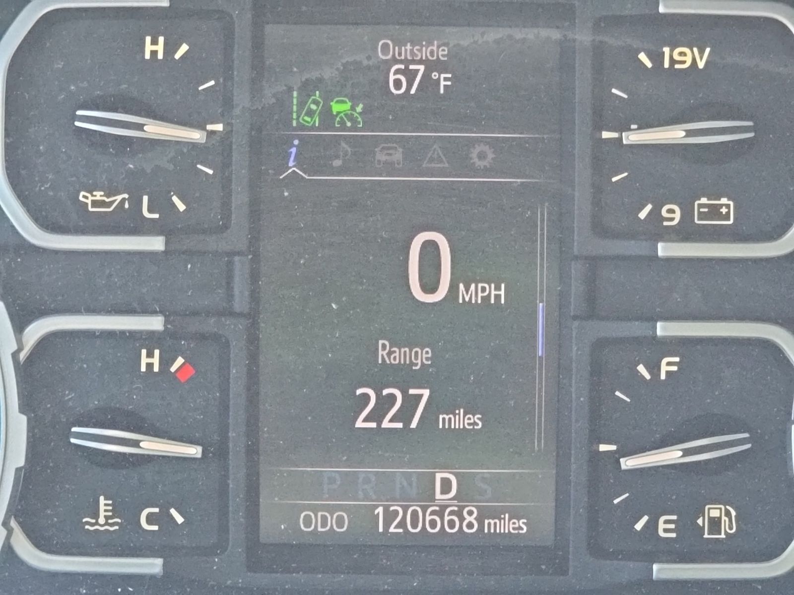 Used 2020 Gray Toyota SR5 image 38