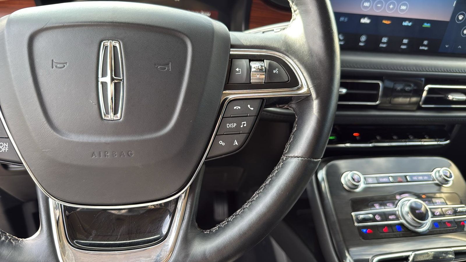 Used Car 2022 Lincoln Nautilus  Reserve For Sale Under $40,000 In Austin, Texas