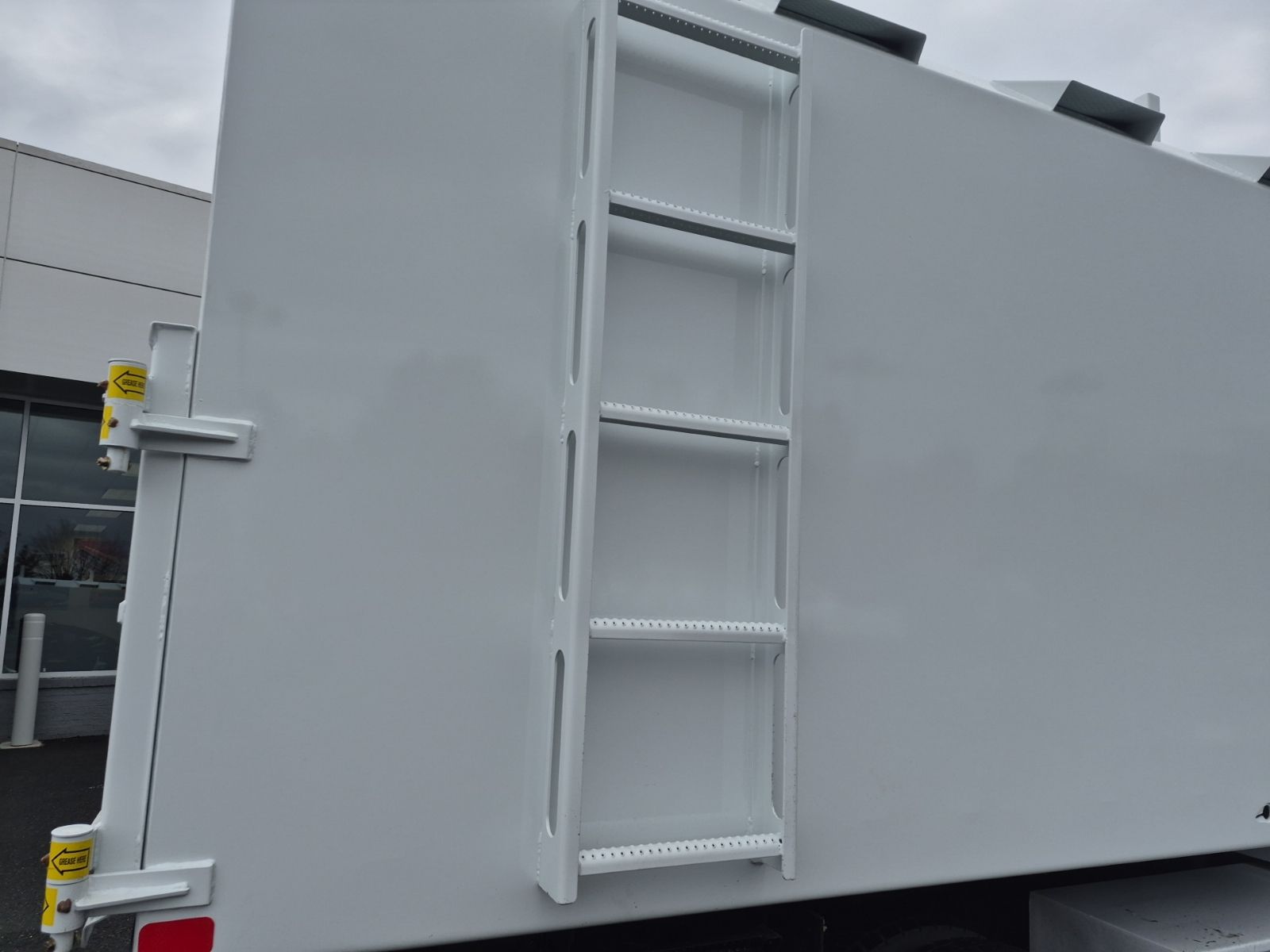 New 2026 Oxford White Ford XL CHIPPER image 27