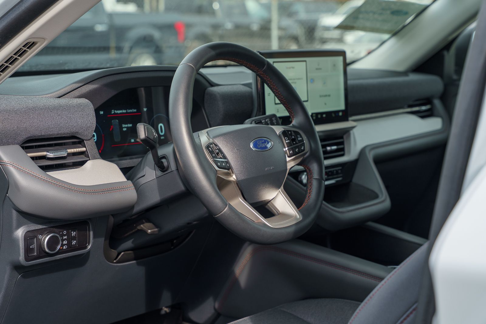 Used 2025 Ford Explorer SUV