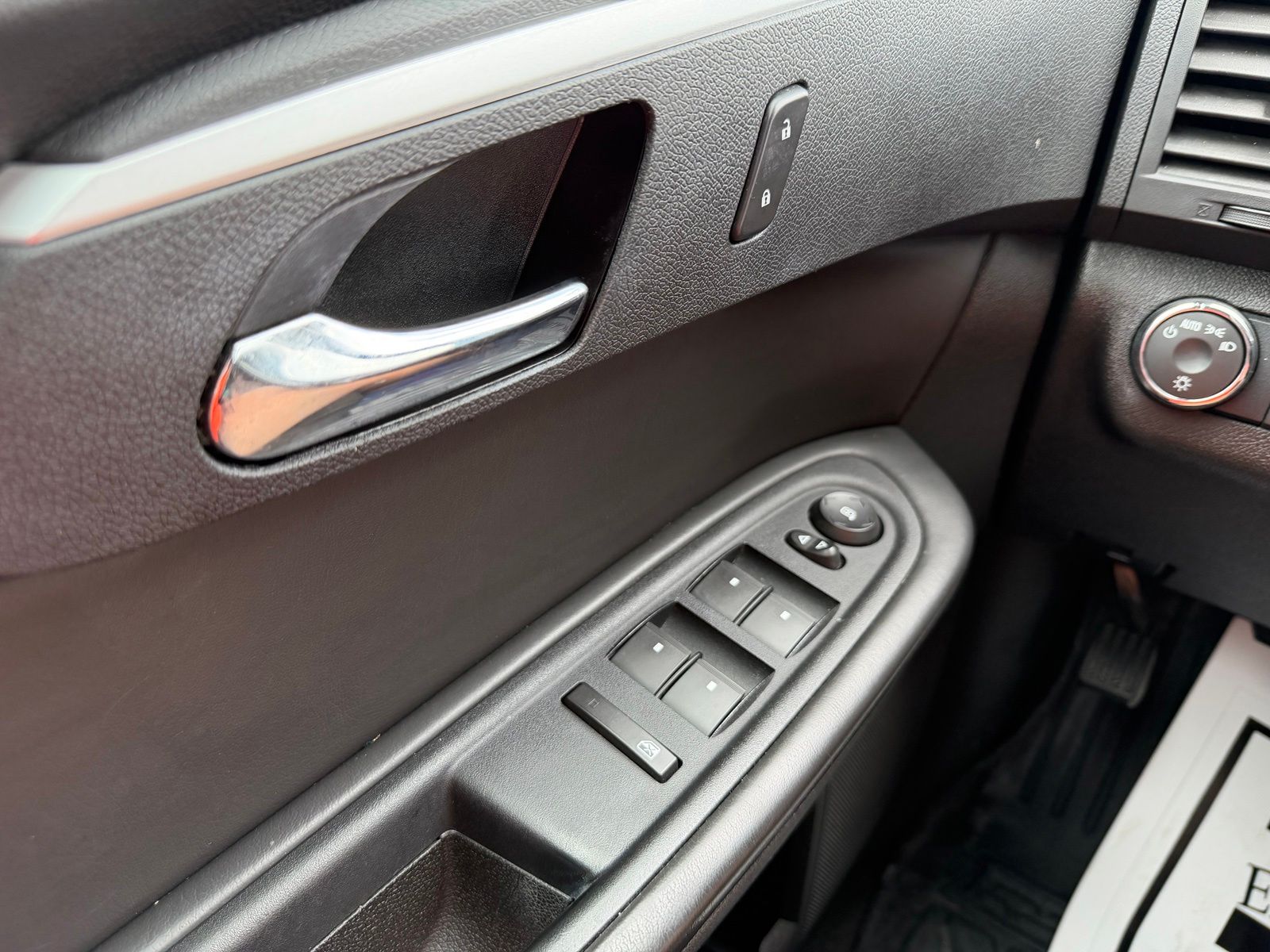 2011 Chevrolet Traverse image 22