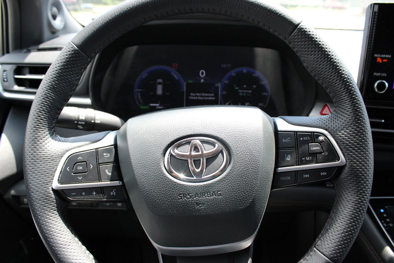 Used 2025 Beige Toyota Platinum image 13