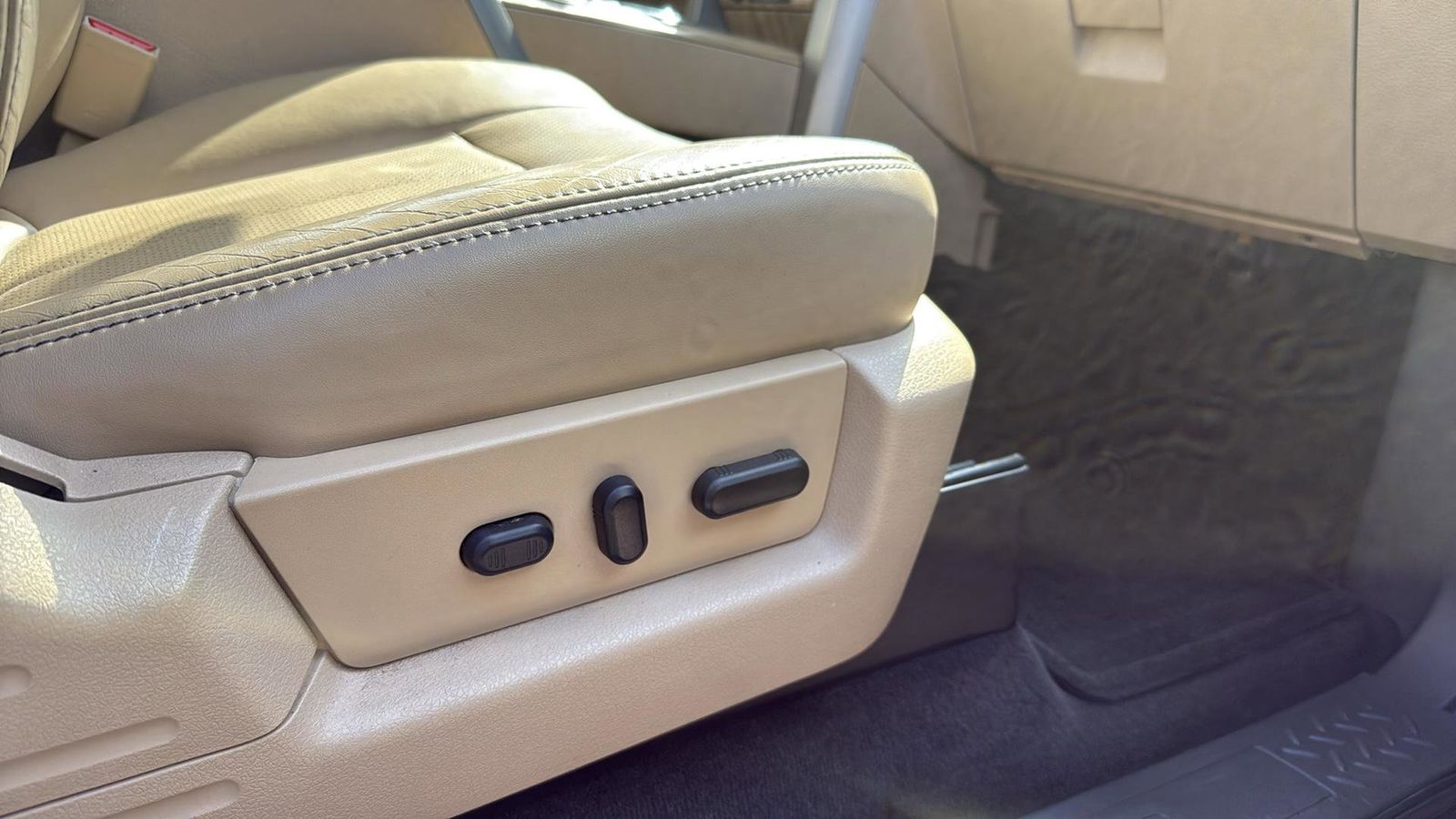 Used Car 2011 Ford F-150  Lariat For Sale Under $20,000 In Austin, Texas