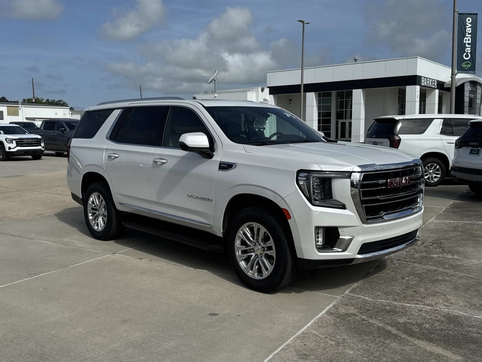 White Frost Tricoat 2024 GMC Yukon SUV / Crossover 4X2