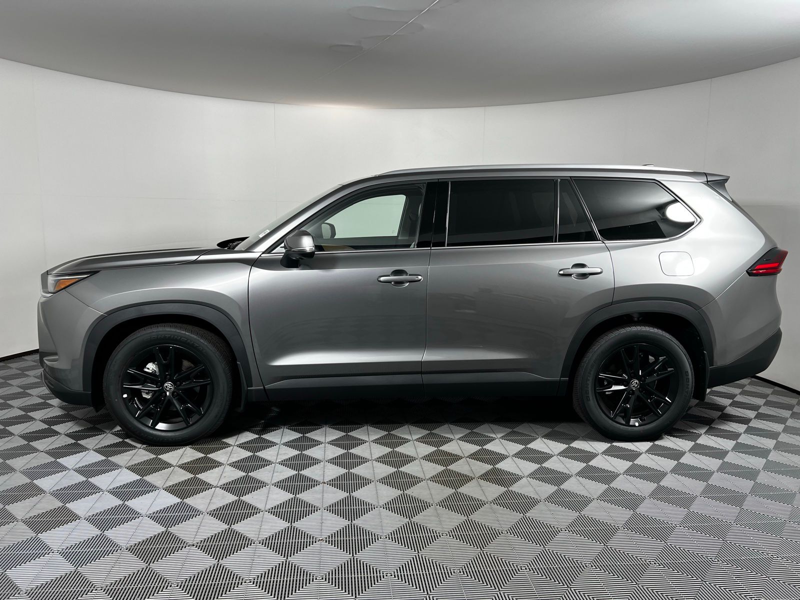 Thumbnail: 2025 Toyota Grand Highlander - 8