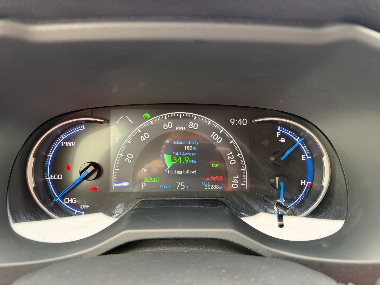 2024 Toyota RAV4 Hybrid image 17